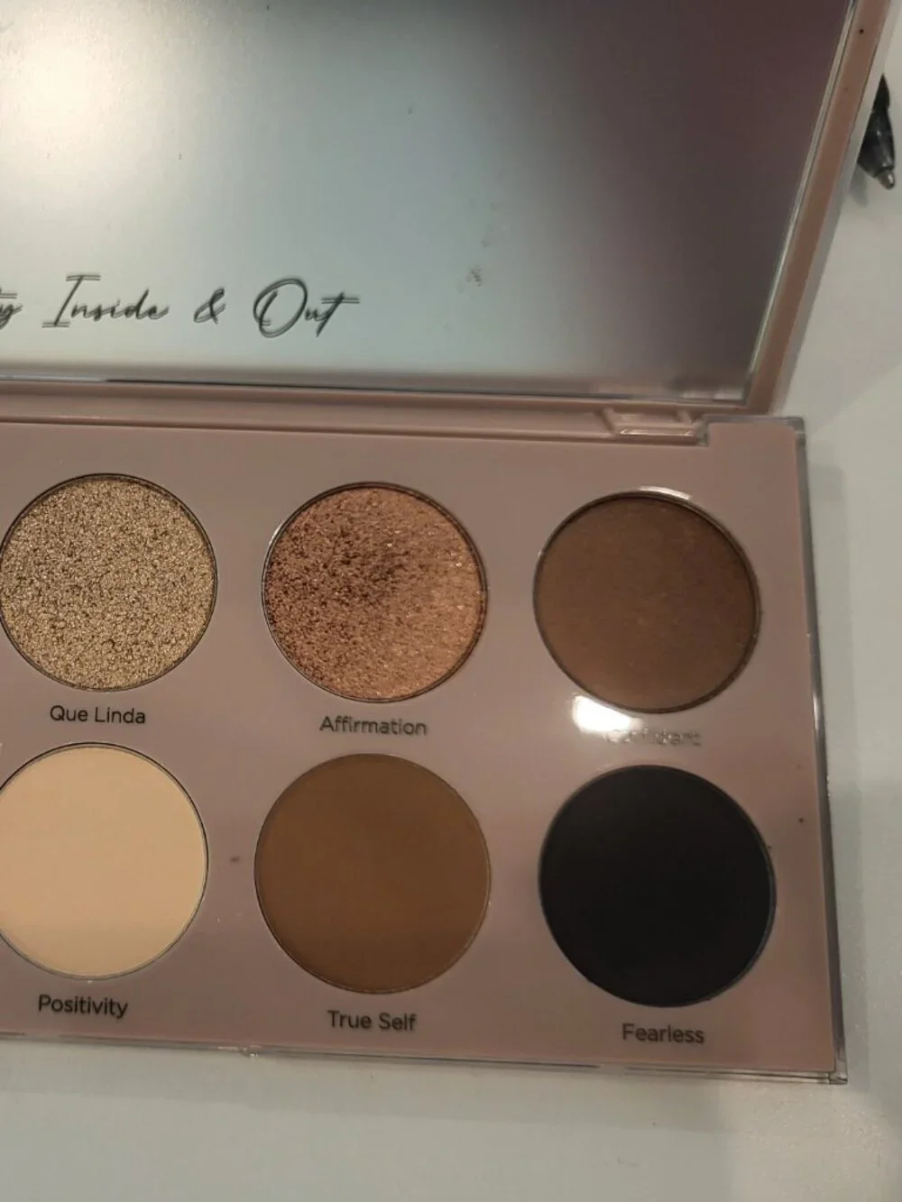 NIB Dominique Cosmetics Essential 10 Shades Eyeshadow Palette